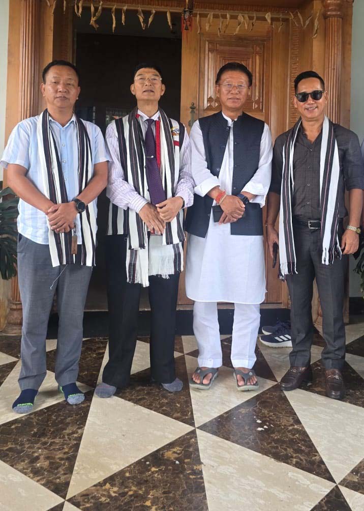 AAPGA team meets AOA president, discusses promotion of gymnastics