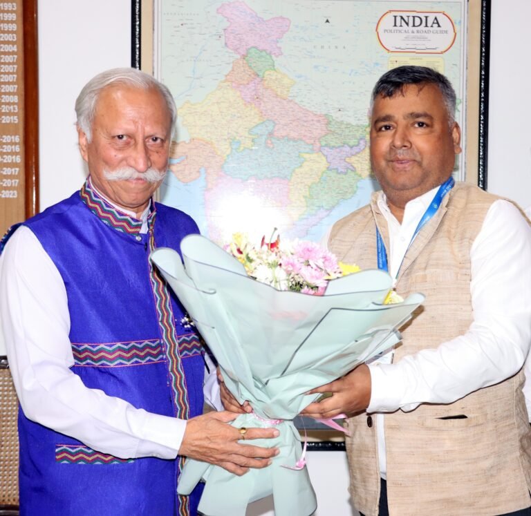 Banking services must reach every village: Guv