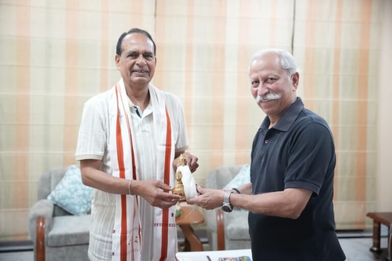 Governor seeks Centre’s support for agriculture, flood relief