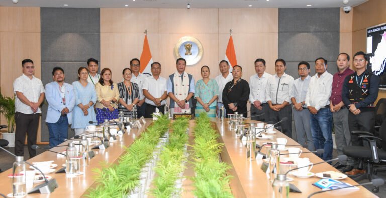 Khandu urges govt employees to prioritise public service