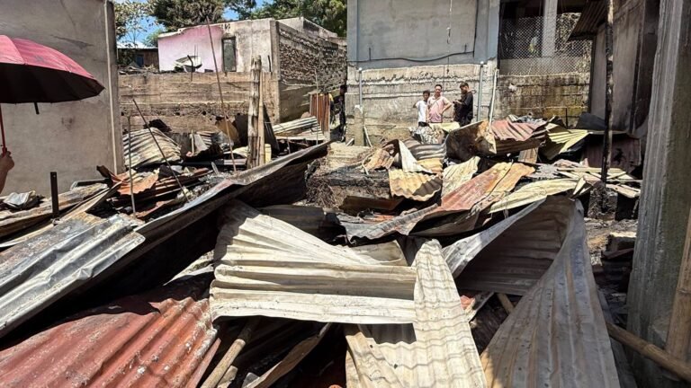 Midnight blaze destroys eight houses at Puroik Colony