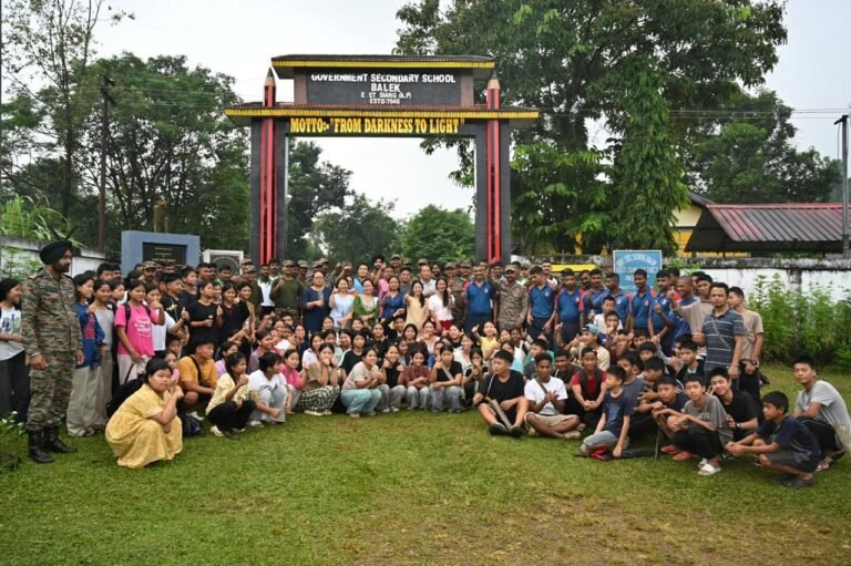 Army, students join hands for cleanliness drive in Balek
