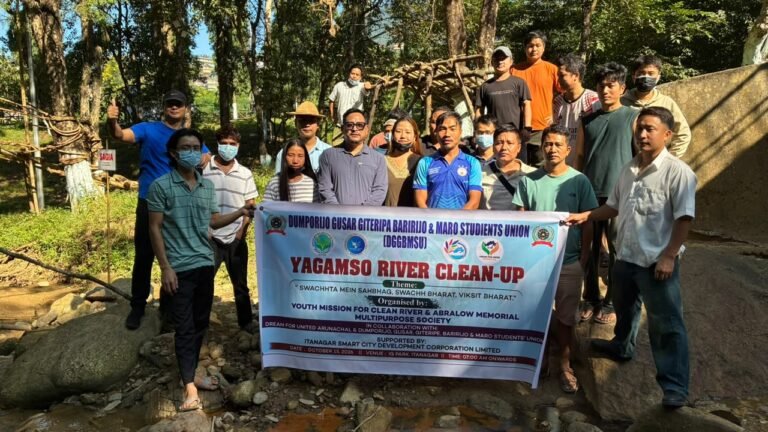 Dumporijo youths join YMCR to clean Yagamso river