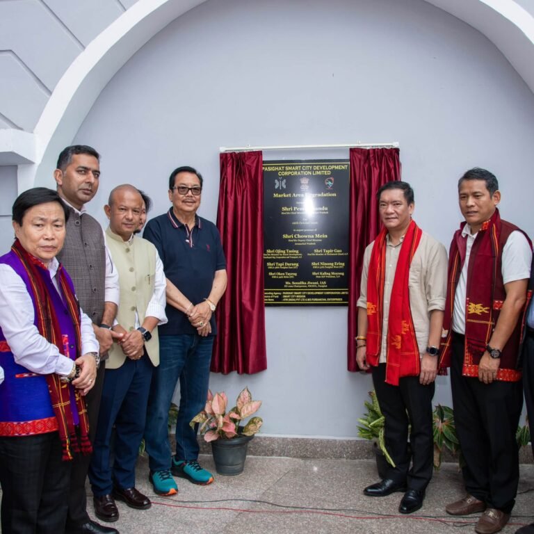 Khandu dedicates major Smart City projects to Pasighat
