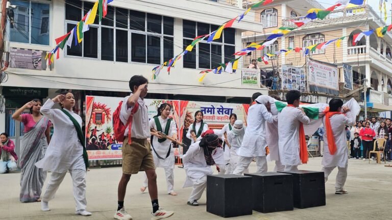 Street plays on spirit of service